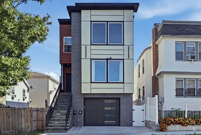 1st image of 428 Peshine Ave