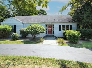 1125 Dunbar Hill Rd, Hamden, CT 06514