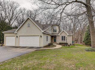 W5437 Pin Oak Rd, Elkhorn, WI 53121