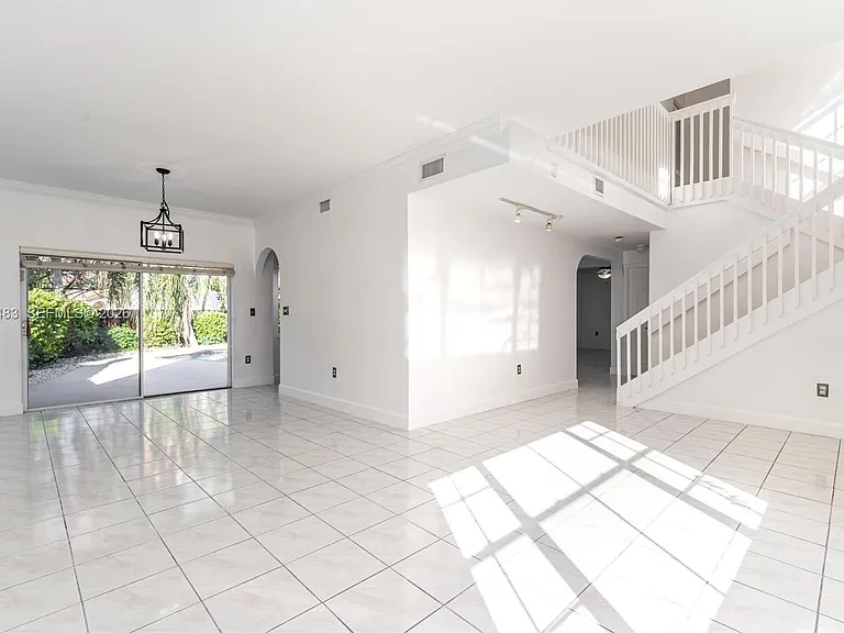 4671 SW 154th Pl — Photo 5