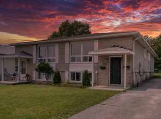 743 Ridley Dr #2, Kingston, ON K7P2A2