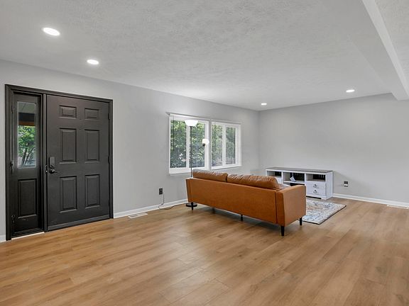 4th image of 3569 Triton Ct