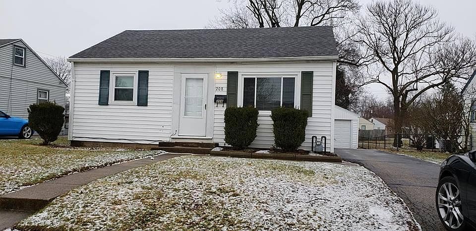 1st image of 208 W Circle Dr