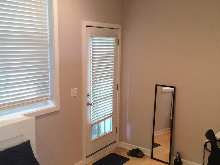 1516 Catharine St #4 — Photo 4
