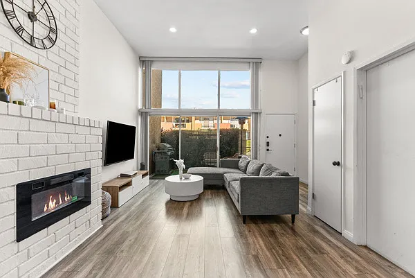 5409 Yarmouth Ave #3 — Photo 25