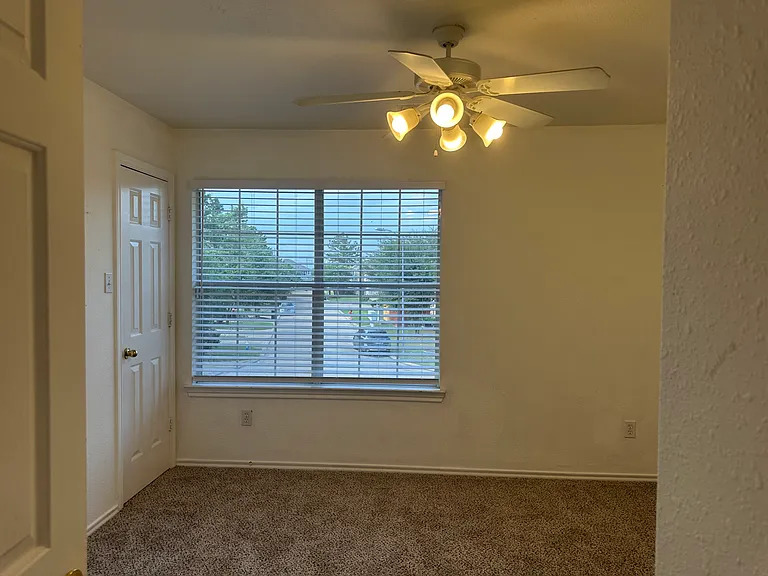 16659 Newglen Ln — Photo 19
