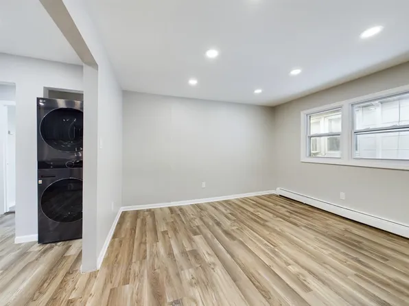 10 East View Court image 9 of 20