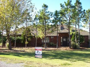 2 NW Wentwood Hill Dr, Lawton, OK 73505