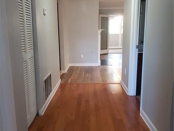 4th image of 517 Bedfort Dr