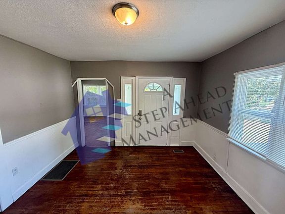 4th image of 1622 Cruft St