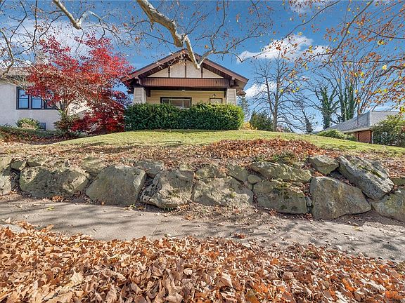 3rd image of 328 Riverview Dr
