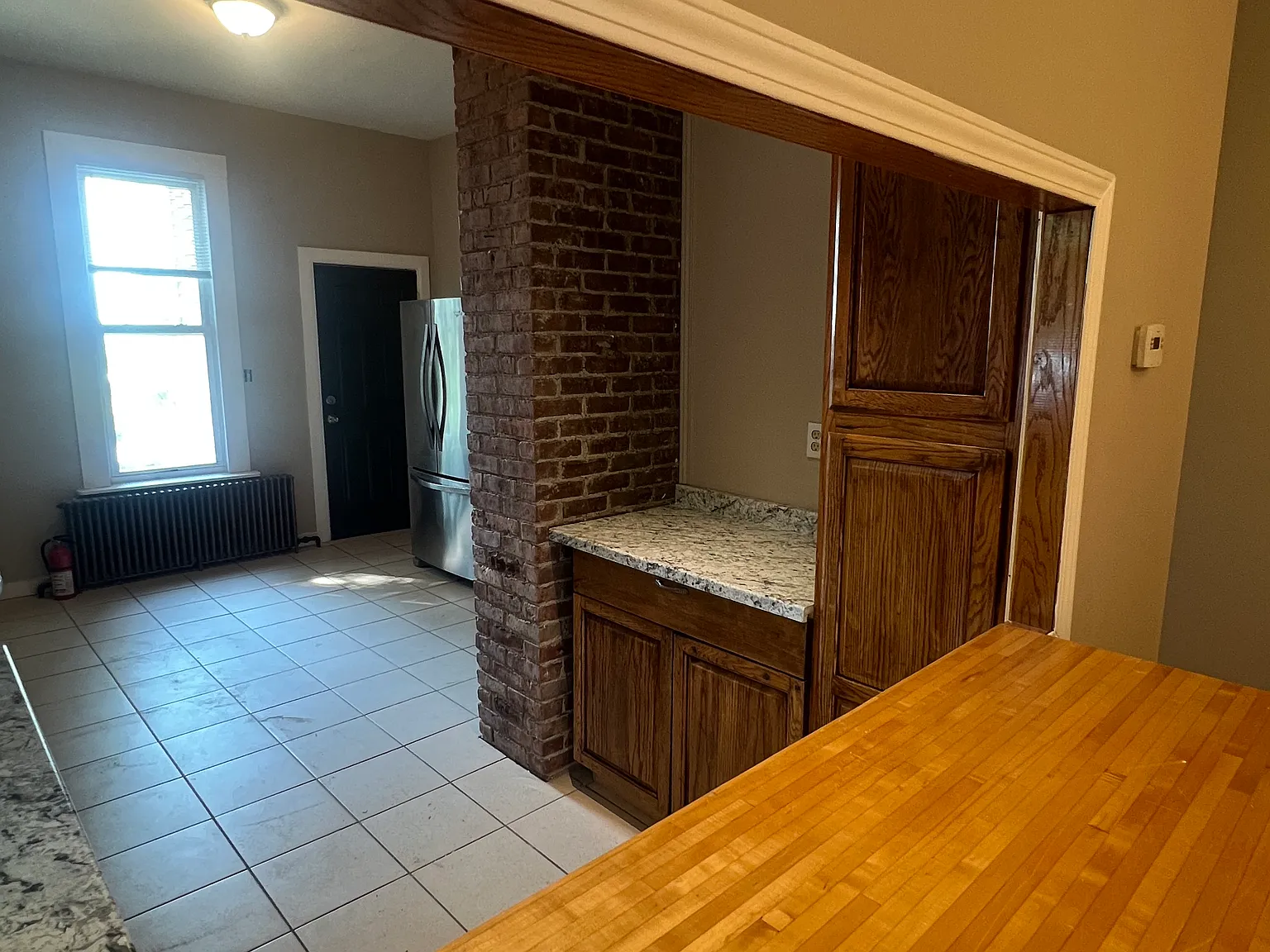 3 bed, 1300 sqft, $1,695 — Photo 2