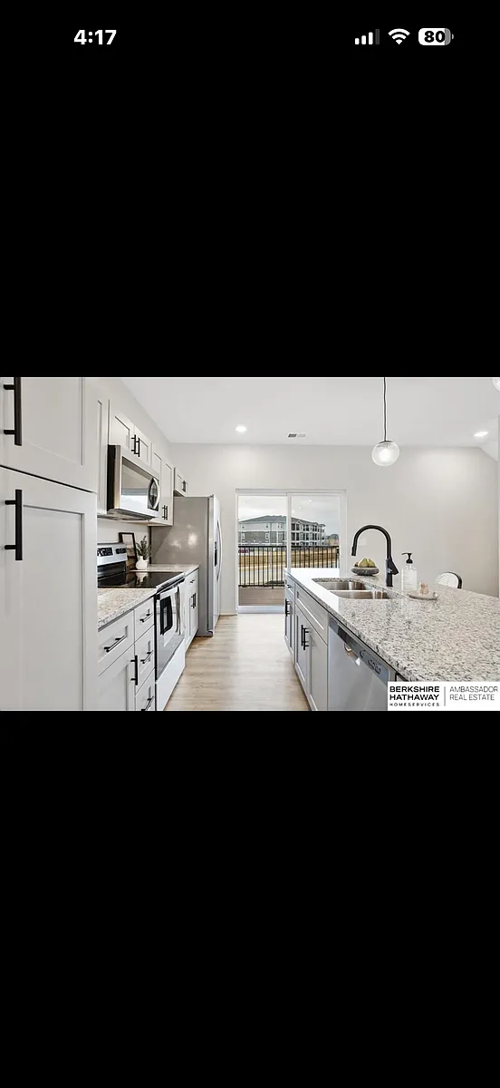 Building Photo - 20858 T Plz