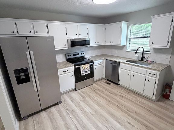 3rd image of 315 Whitehead Rd #A