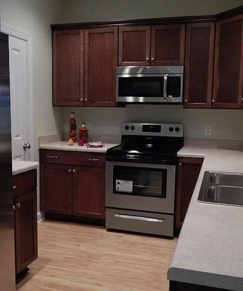 122 Rosewood Pl #122 — Photo 2
