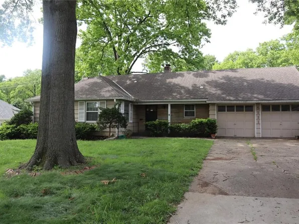 5111 W 66th St, Prairie Village, KS 66208
