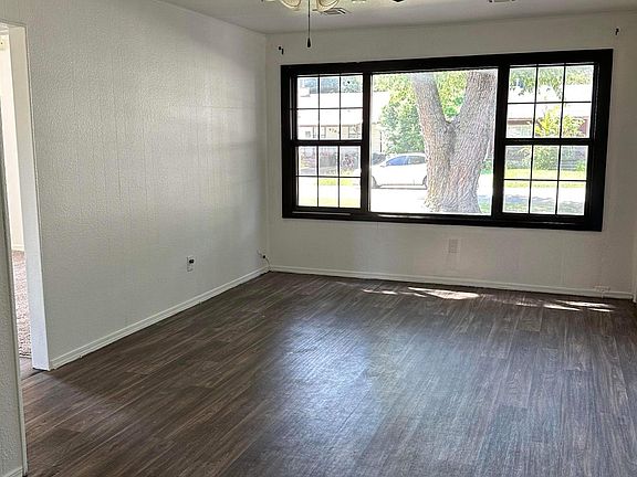 2nd image of 4761 SE 23rd St