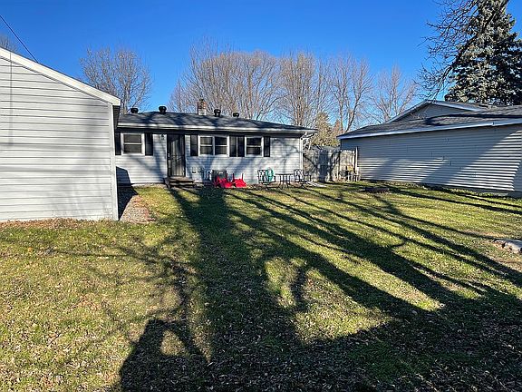 3rd image of 1711 10th Ave N