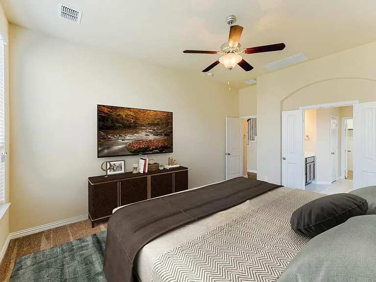 4713 Lake Cove Way — Photo 6