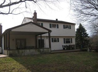 1261 Dimity Ct, Pottstown, PA 19465