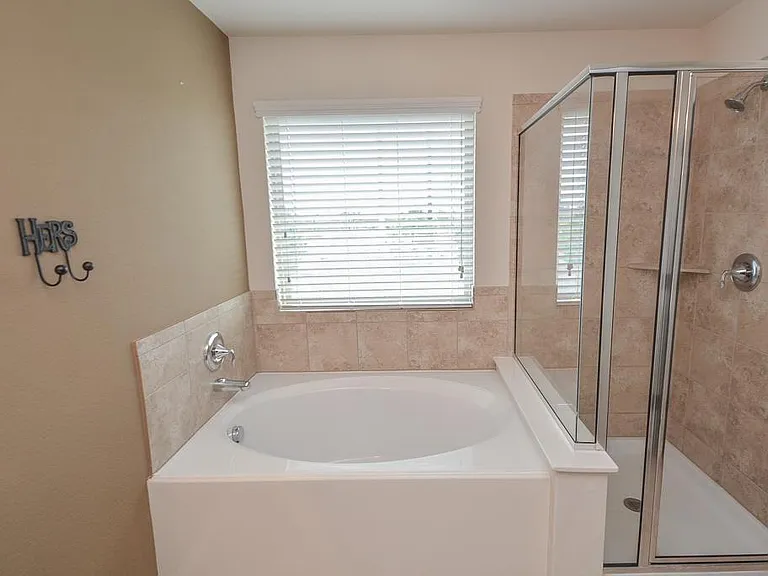 6490 Calgary Woods Ln — Photo 23