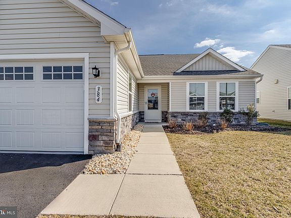 4th image of 384 Windflower Dr