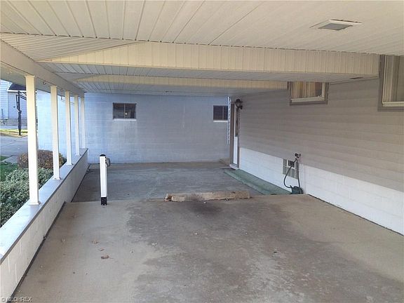 5th image of 1426 Roanoke Ave