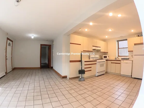 5 Baldwin Street Ct, Cambridge, MA 02138