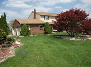 110 Heritage Ln, Stroudsburg, PA 18360