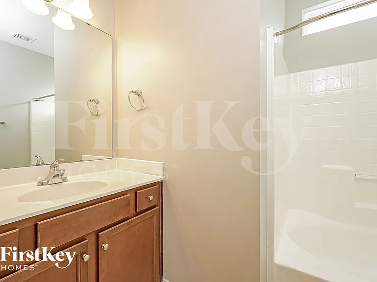 1643 Ashmead Ln — Photo 17