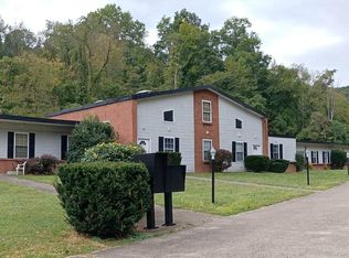 583 Garrison Ave APT 10, Charleston, WV 25302