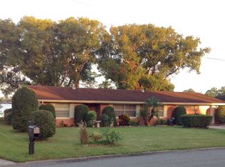 6161 Linneal Beach Dr, Forest City, FL 32703