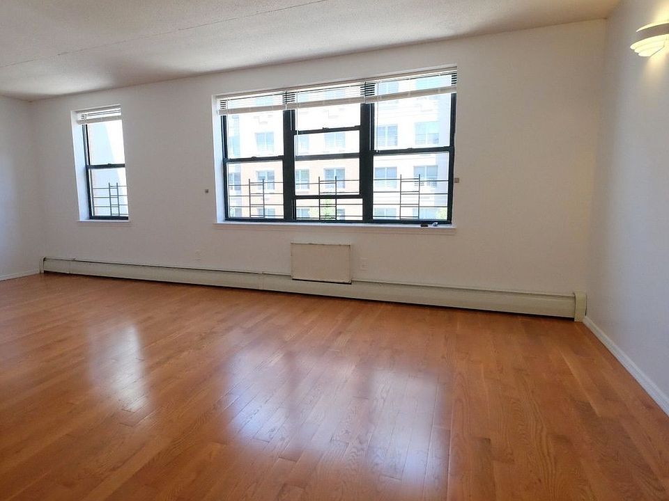 1st image of 228 W 123rd St APT 2
