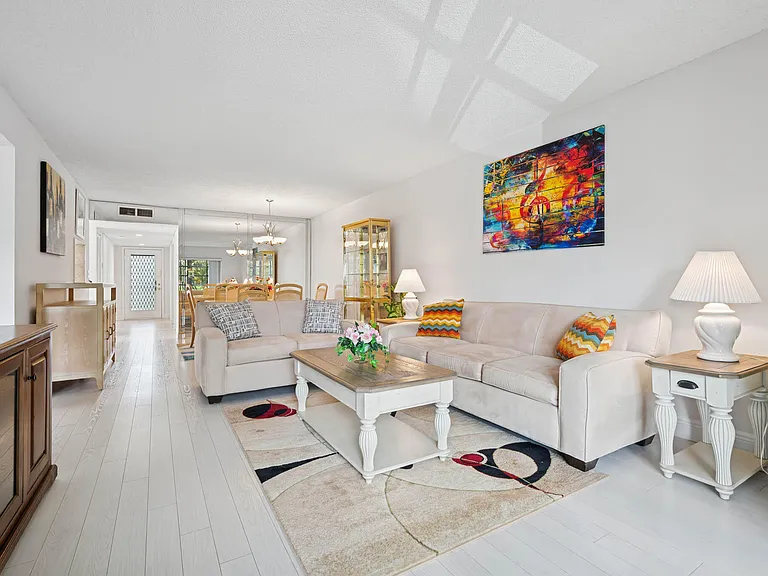 15450 Pembridge Ave E #192 — Photo 10