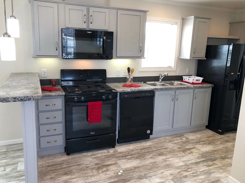 1st image of 4526 W Peachtree Ct