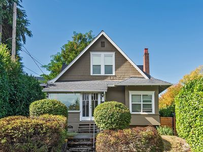 5619 16th Avenue NE, Seattle, WA, 98105