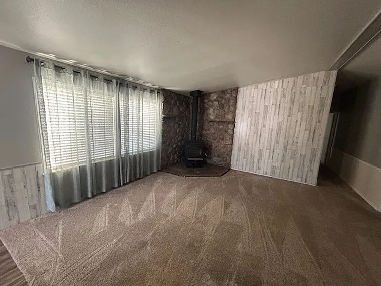 103 Silverbow Ct — Photo 9