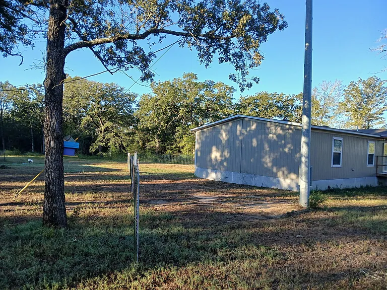 8717 FM 1115 #C — Photo 15