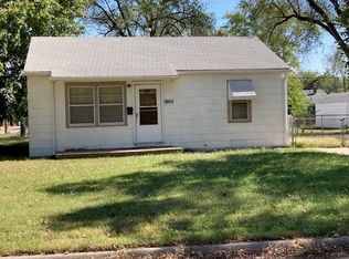 1802 S Madison Ave, Wichita, KS 67211