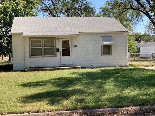 1802 S Madison Ave, Wichita, KS 67211