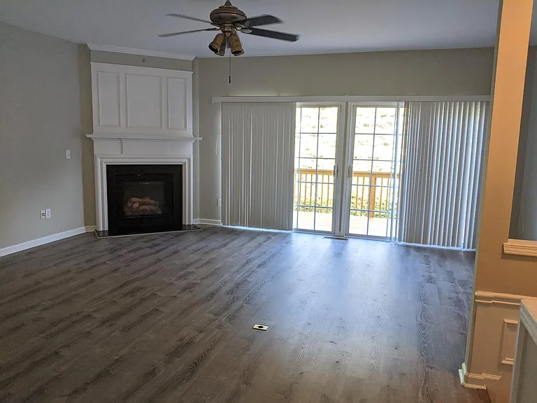 1024 Thornborough Dr — Photo 4