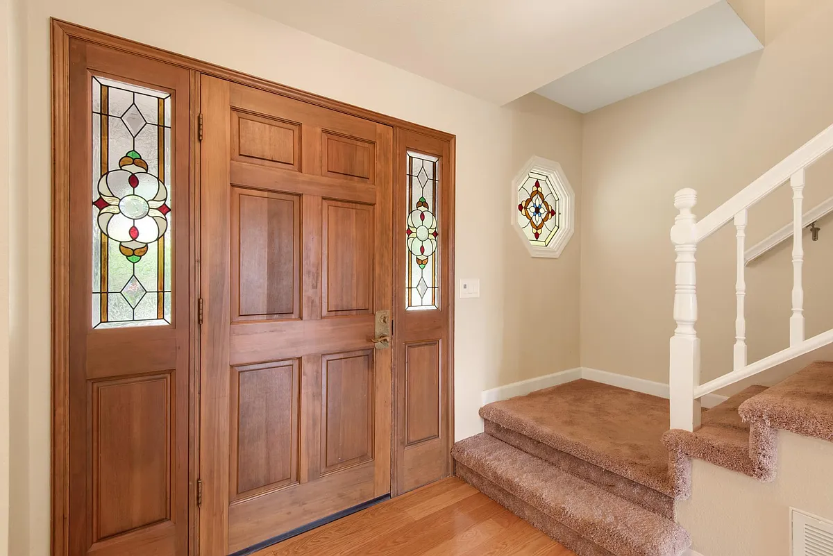 Front door entrance - 4518 164th Ct NE