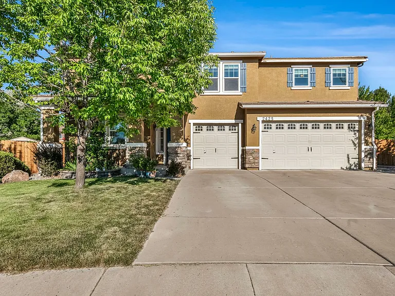 2425 Crooked Canyon Ct — Photo 1