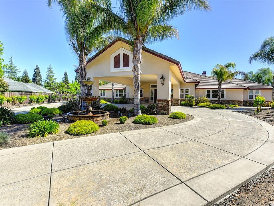 1st image of 205 Golden Hill Ct