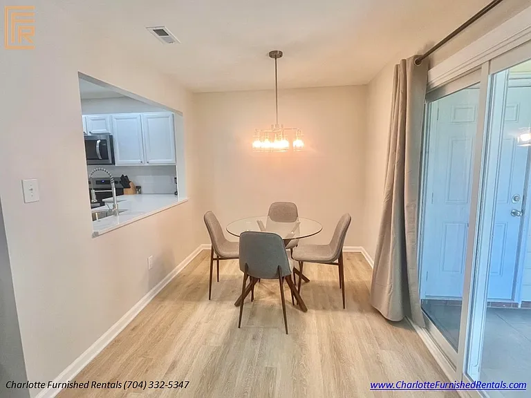 9427 S Vicksburg Park Ct — Photo 8