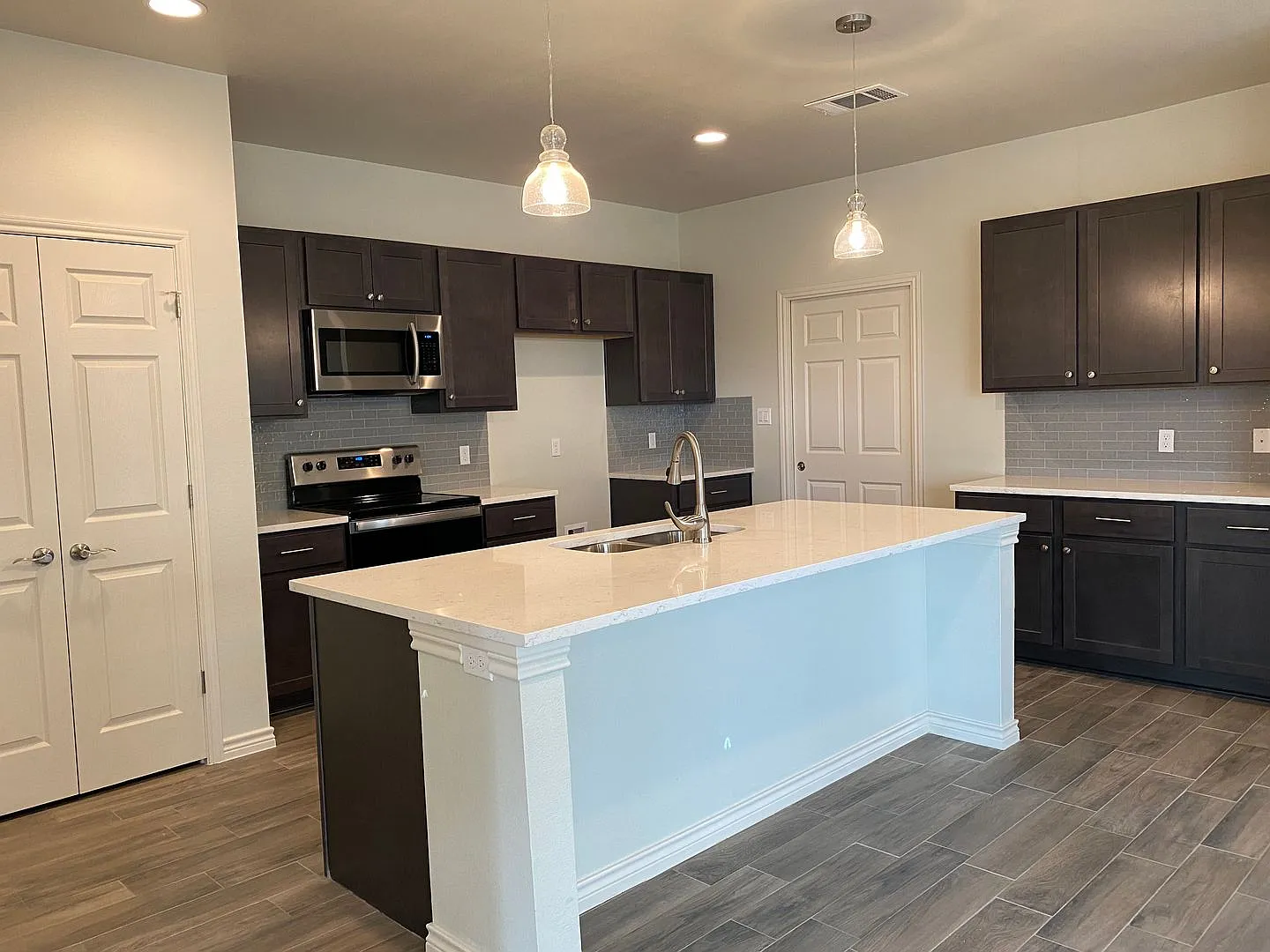 Charming 3-Bedroom Duplex in Peaceful Jarrell, TX — Photo 4