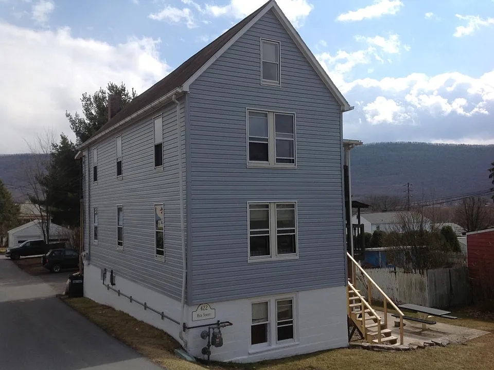 422 High St #1