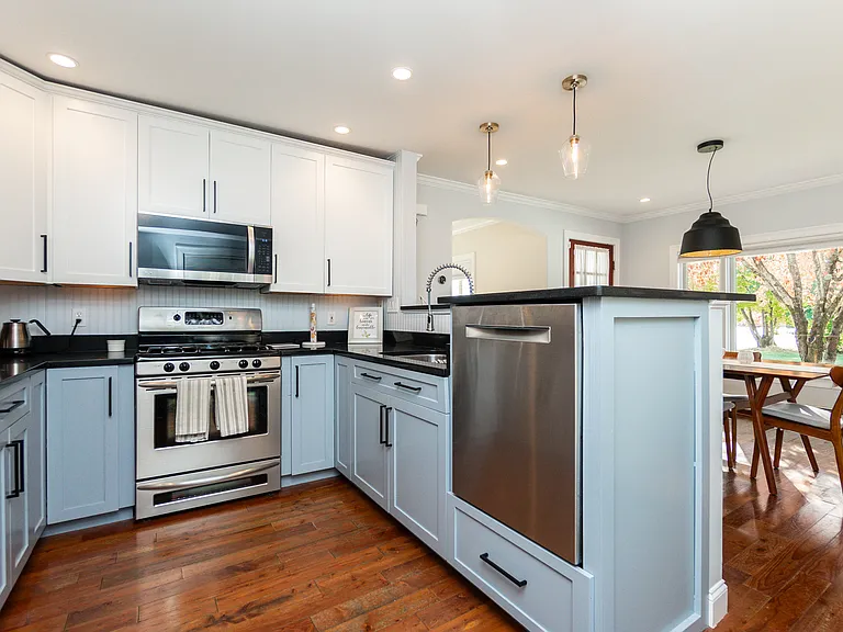 18 Highland Ave — Photo 8