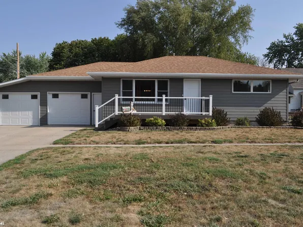 510 W 9th St, Carroll, IA 51401
