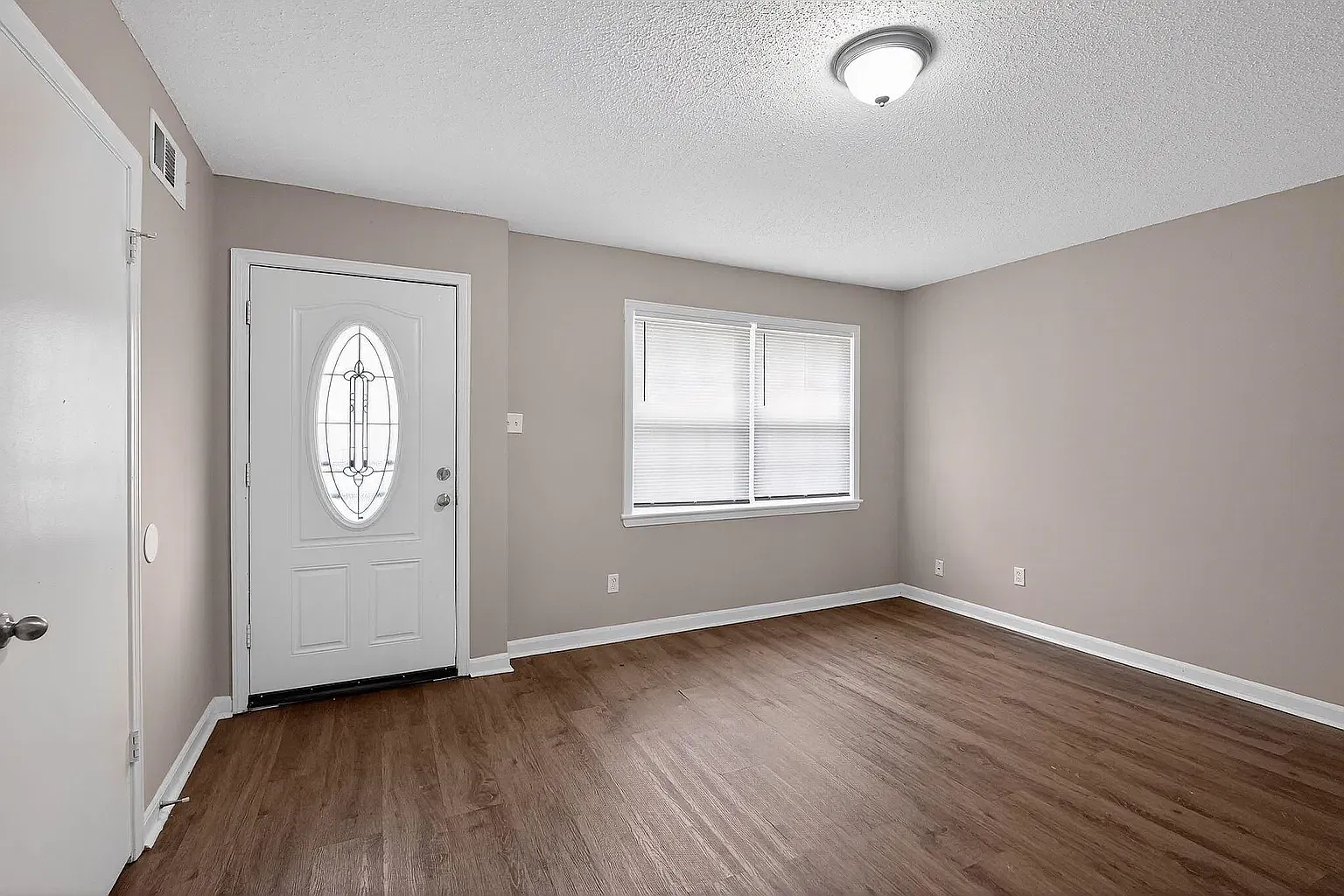 3 bed, 1186 sqft, $1,475 — Photo 3